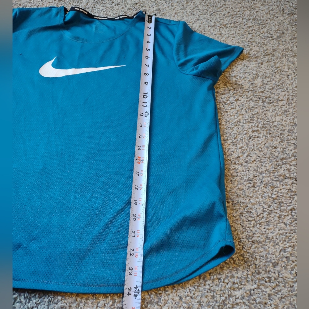 Nike Teal Short Sleeve Women’s Tee with White Logo - Picture 4 of 13